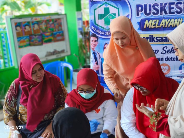 Penyuluhan Imunisasi & PKG di UPT PKM WARU